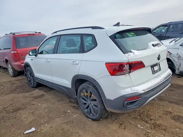 3VV5X7B23RM120475 2024 VOLKSWAGEN TAOS - Image 2
