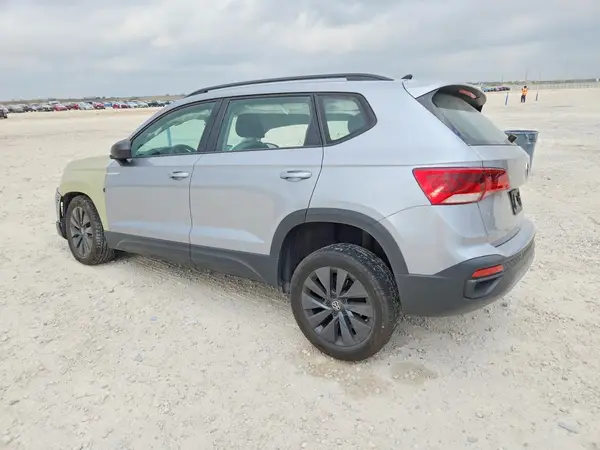 3VV5X7B23RM123652 2024 VOLKSWAGEN TAOS - Image 2