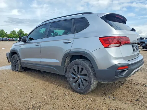 3VV5X7B24RM065213 2024 VOLKSWAGEN TAOS - Image 2