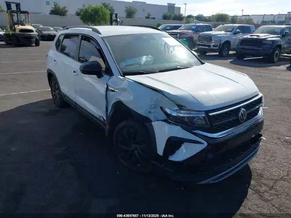 3VV5X7B24RM074882 2024 VOLKSWAGEN TAOS - Image 1