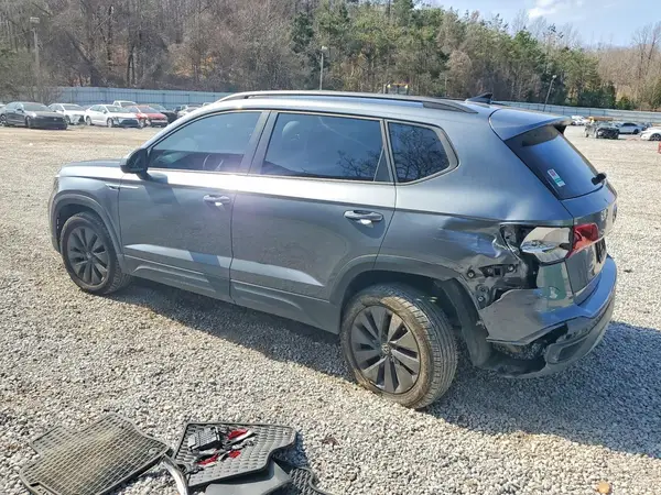 3VV5X7B24RM098146 2024 VOLKSWAGEN TAOS - Image 2