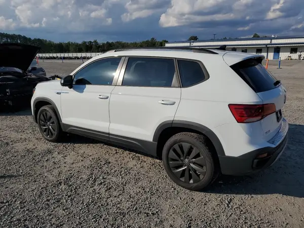 3VV5X7B24RM098650 2024 VOLKSWAGEN TAOS - Image 2