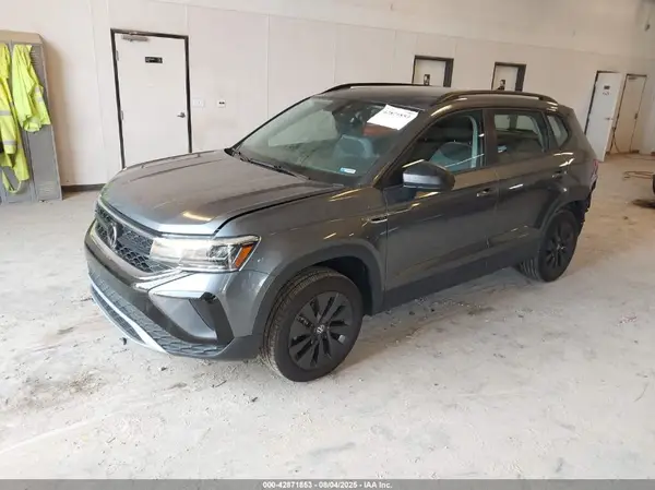 3VV5X7B24RM106679 2024 VOLKSWAGEN TAOS - Image 2