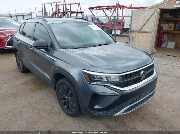 3VV5X7B24RM107864 2024 VOLKSWAGEN TAOS - Image 1