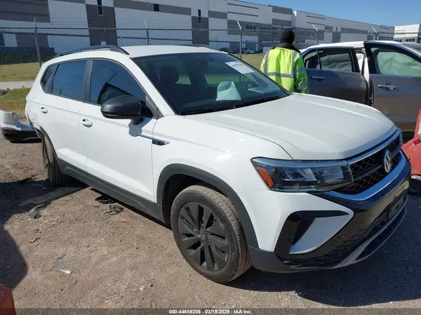 3VV5X7B25RM058061 2024 VOLKSWAGEN TAOS - Image 1
