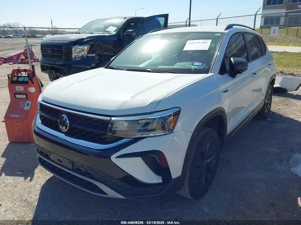 3VV5X7B25RM058061 2024 VOLKSWAGEN TAOS - Image 2