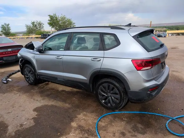 3VV5X7B25RM059338 2024 VOLKSWAGEN TAOS - Image 2