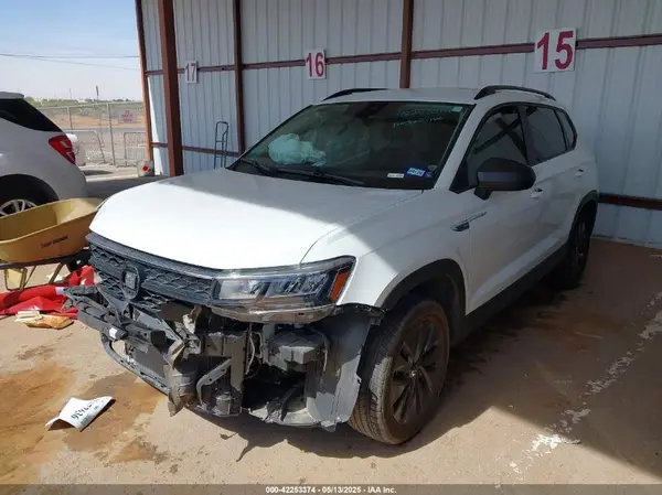 3VV5X7B25RM074471 2024 VOLKSWAGEN TAOS - Image 2