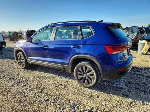 3VV5X7B25RM105590 2024 VOLKSWAGEN TAOS - Image 2