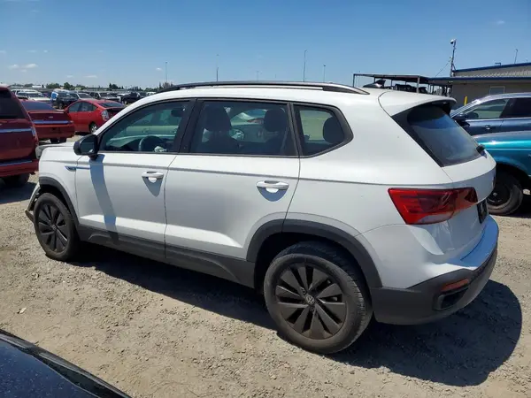 3VV5X7B26RM095958 2024 VOLKSWAGEN TAOS - Image 2
