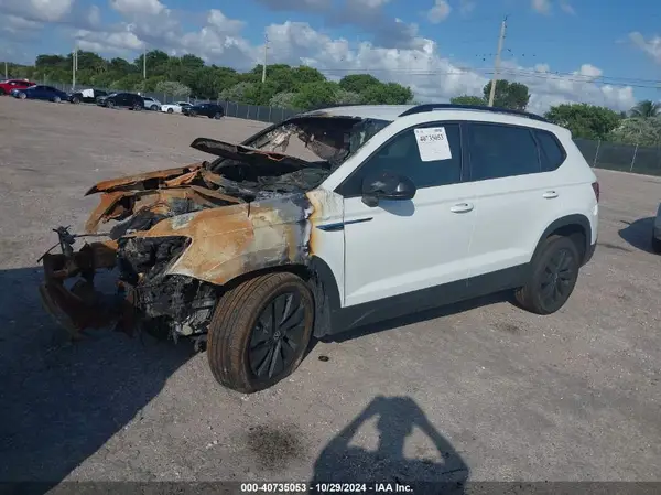 3VV5X7B26RM107705 2024 VOLKSWAGEN TAOS - Image 2