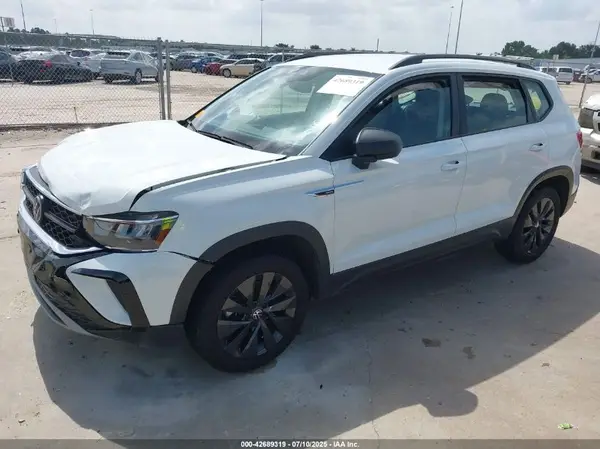 3VV5X7B26RM123256 2024 VOLKSWAGEN TAOS - Image 2