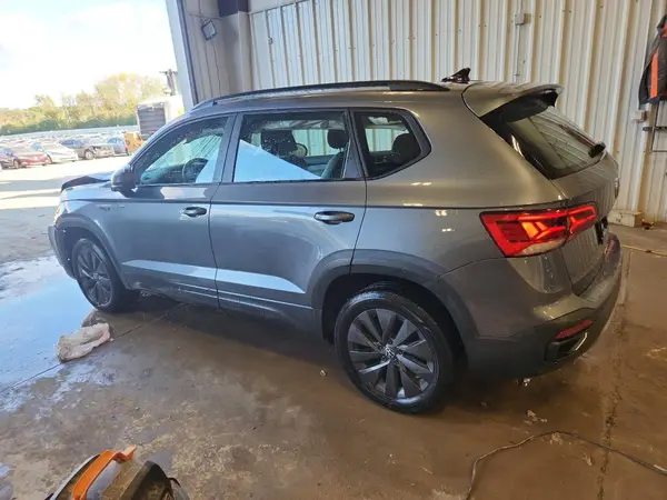 3VV5X7B27RM012702 2024 VOLKSWAGEN TAOS - Image 2