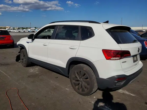 3VV5X7B27RM100228 2024 VOLKSWAGEN TAOS - Image 2