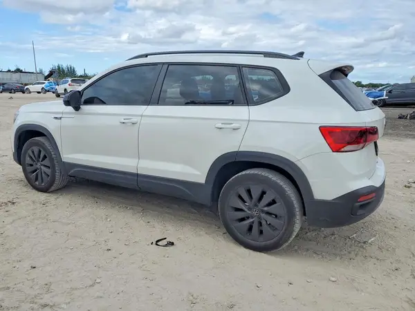 3VV5X7B27RM119393 2024 VOLKSWAGEN TAOS - Image 2