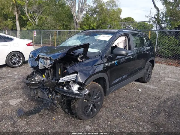 3VV5X7B28RM033297 2024 VOLKSWAGEN TAOS - Image 2