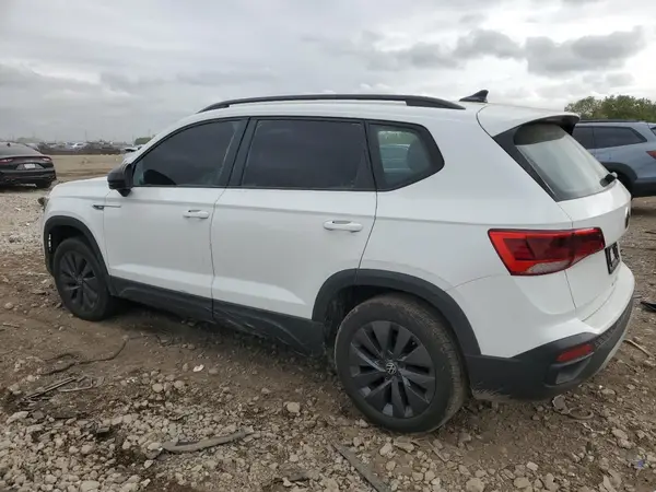3VV5X7B28RM043733 2024 VOLKSWAGEN TAOS - Image 2