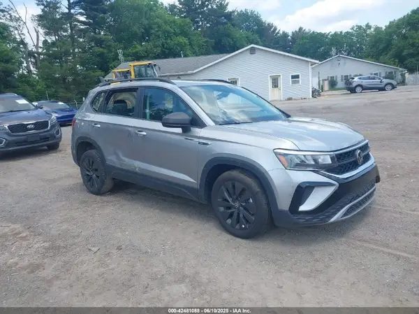 3VV5X7B28RM054053 2024 VOLKSWAGEN TAOS - Image 1