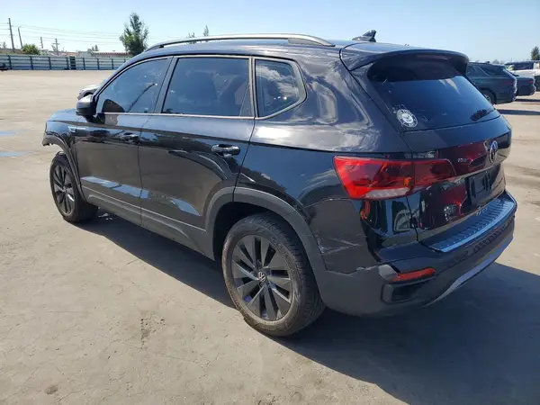 3VV5X7B28RM054621 2024 VOLKSWAGEN TAOS - Image 2
