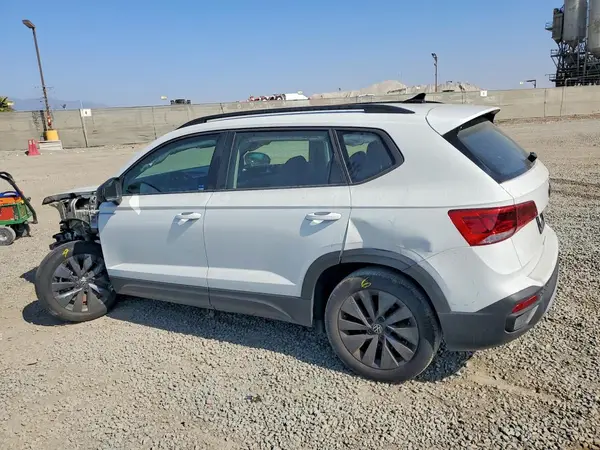 3VV5X7B28RM072522 2024 VOLKSWAGEN TAOS - Image 2