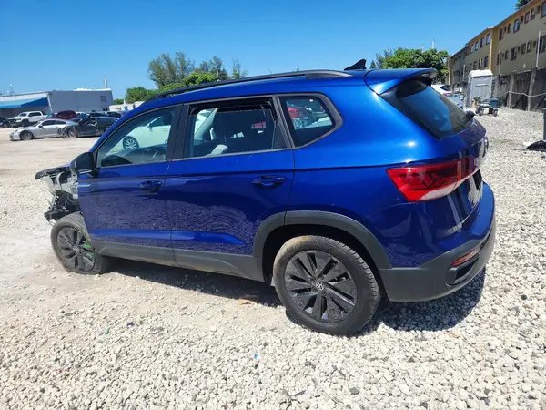 3VV5X7B28RM082287 2024 VOLKSWAGEN TAOS - Image 2