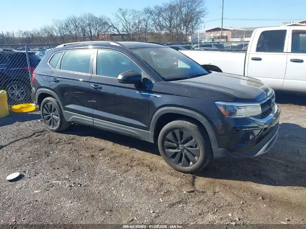 3VV5X7B28RM103607 2024 VOLKSWAGEN TAOS - Image 1