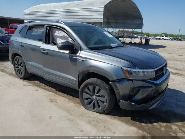 3VV5X7B28RM104627 2024 VOLKSWAGEN TAOS - Image 1