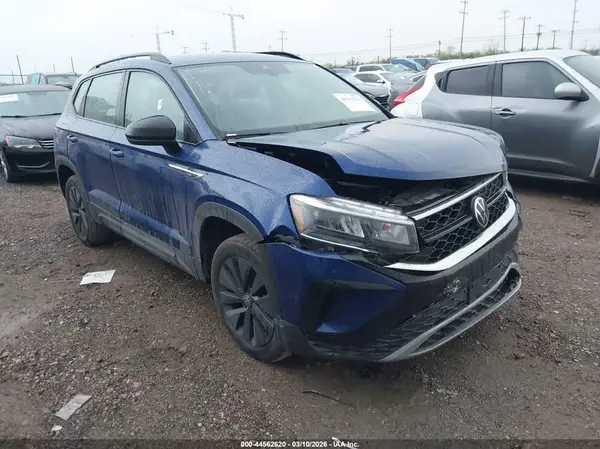 3VV5X7B28RM105180 2024 VOLKSWAGEN TAOS - Image 1
