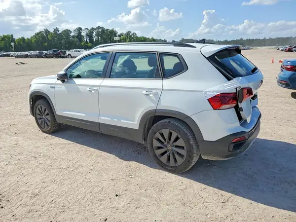 3VV5X7B28RM125848 2024 VOLKSWAGEN TAOS - Image 2