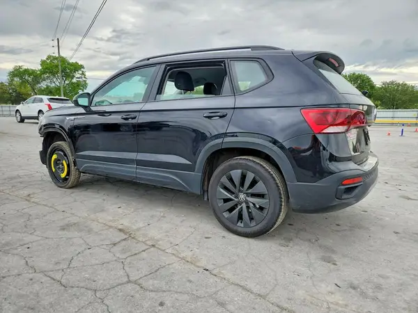 3VV5X7B28RM130144 2024 VOLKSWAGEN TAOS - Image 2