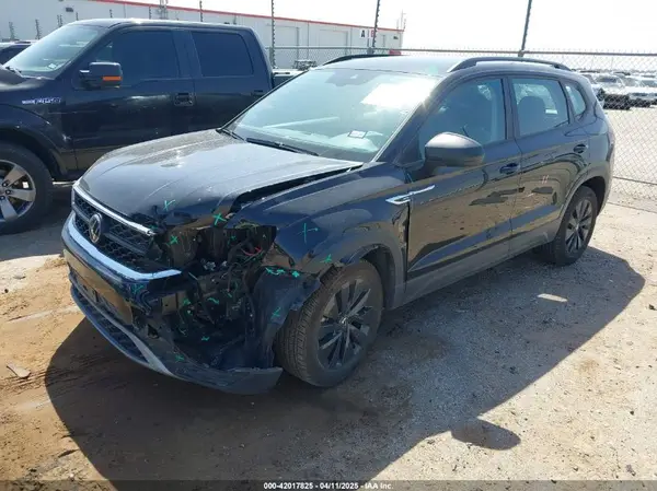 3VV5X7B29RM066308 2024 VOLKSWAGEN TAOS - Image 2