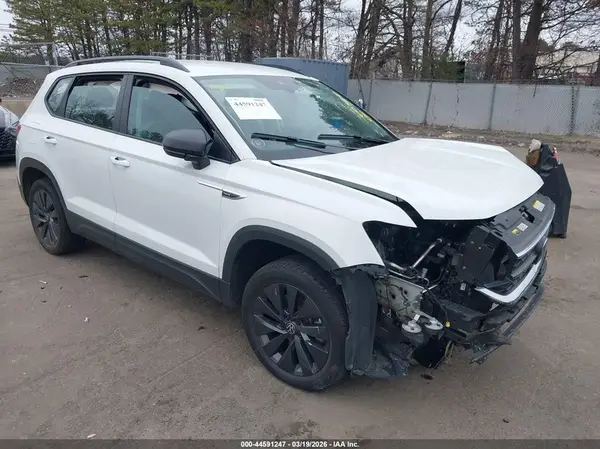 3VV5X7B29RM077387 2024 VOLKSWAGEN TAOS - Image 1