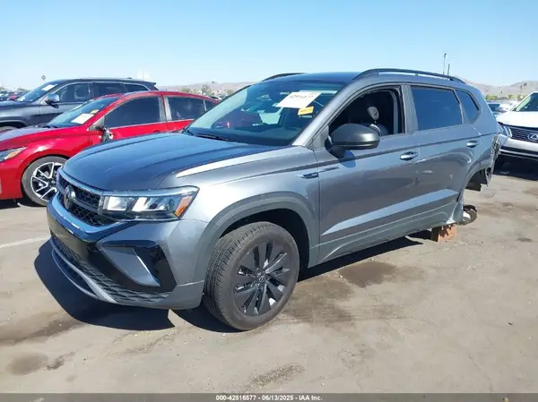 3VV5X7B29RM085487 2024 VOLKSWAGEN TAOS - Image 2