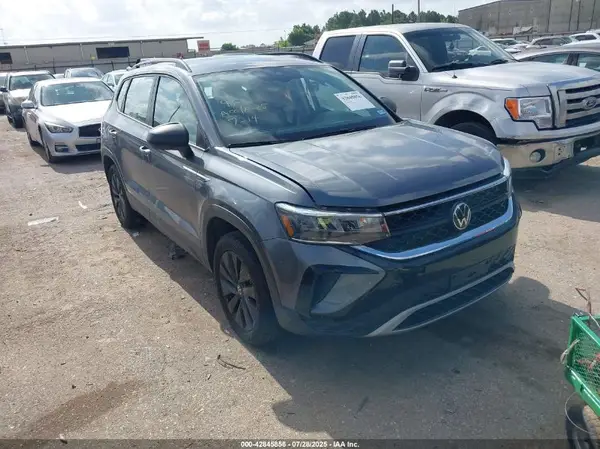 3VV5X7B29RM105771 2024 VOLKSWAGEN TAOS - Image 1