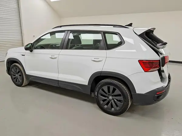 3VV5X7B2XRM030935 2024 VOLKSWAGEN TAOS - Image 2
