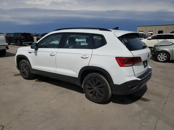 3VV5X7B2XRM132543 2024 VOLKSWAGEN TAOS - Image 2