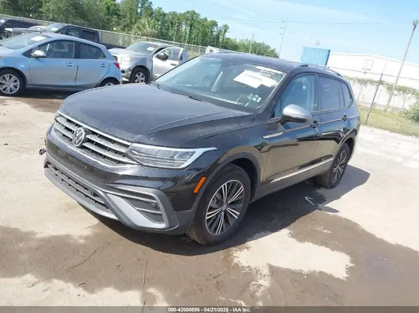 3VV6B7AX1RM215178 2024 VOLKSWAGEN TIGUAN - Image 2
