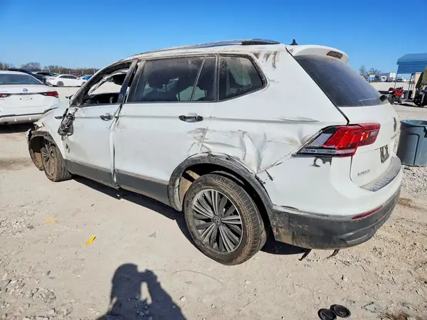 3VV6B7AX2RM212595 2024 VOLKSWAGEN TIGUAN - Image 2