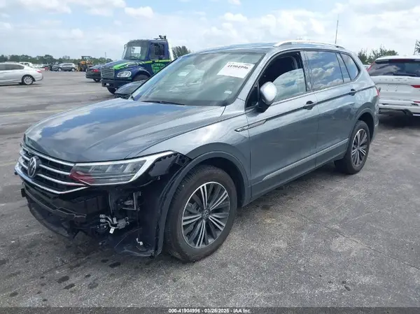 3VV6B7AX3RM228613 2024 VOLKSWAGEN TIGUAN - Image 2