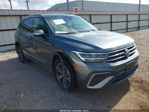 3VV6B7AX8RM224282 2024 VOLKSWAGEN TIGUAN - Image 1