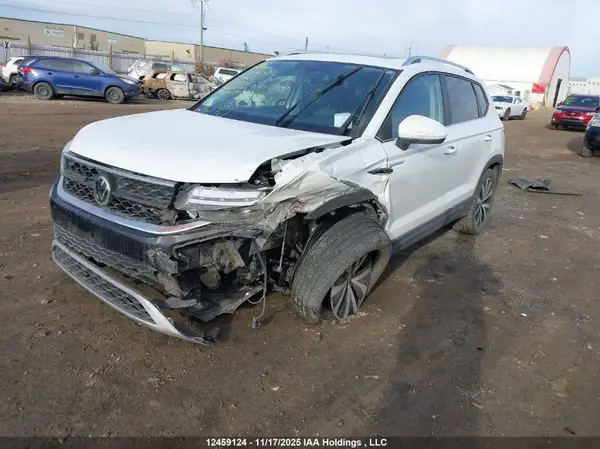 3VV7X7B25PM302281 2023 VOLKSWAGEN TAOS - Image 2