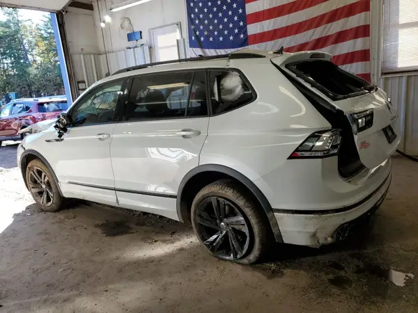 3VV8B7AX0RM064150 2024 VOLKSWAGEN TIGUAN - Image 2