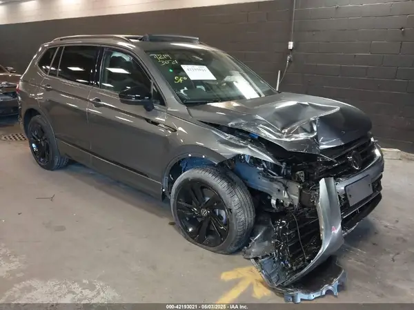 3VV8B7AX0RM188502 2024 VOLKSWAGEN TIGUAN - Image 1