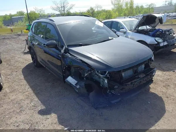 3VV8B7AX0RM233518 2024 VOLKSWAGEN TIGUAN - Image 1