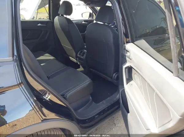 3VV8B7AX0RM233518 2024 VOLKSWAGEN TIGUAN - Image 8