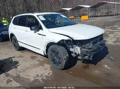 3VV8B7AX1NM042720 2022 VOLKSWAGEN TIGUAN