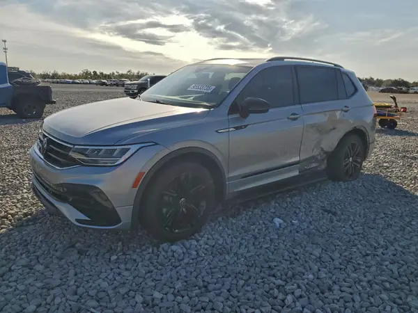 3VV8B7AX1NM058576 2022 VOLKSWAGEN TIGUAN - Image 1