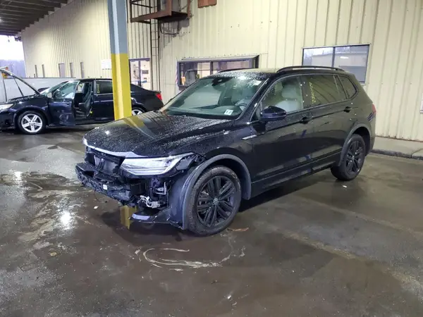 3VV8B7AX1NM155177 2022 VOLKSWAGEN TIGUAN - Image 1