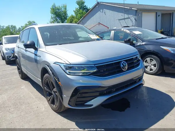 3VV8B7AX1PM001376 2023 VOLKSWAGEN TIGUAN - Image 1