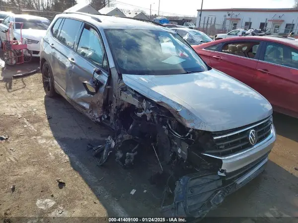 3VV8B7AX1PM024091 2023 VOLKSWAGEN TIGUAN - Image 1